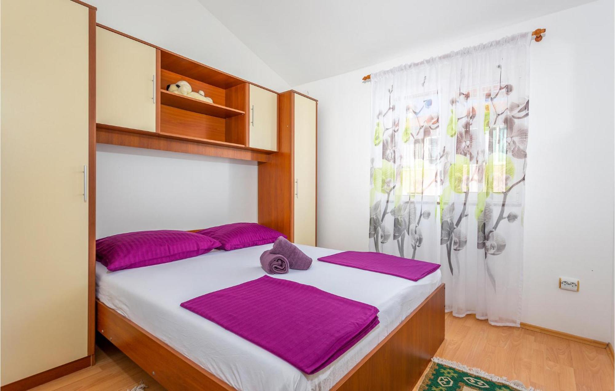 Beautiful Apartment In Krk With Kitchen Krk Town Εξωτερικό φωτογραφία