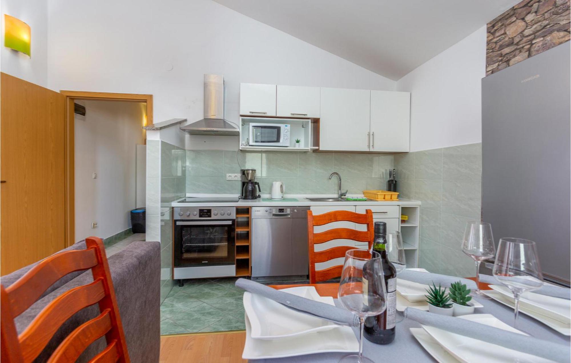 Beautiful Apartment In Krk With Kitchen Krk Town Εξωτερικό φωτογραφία
