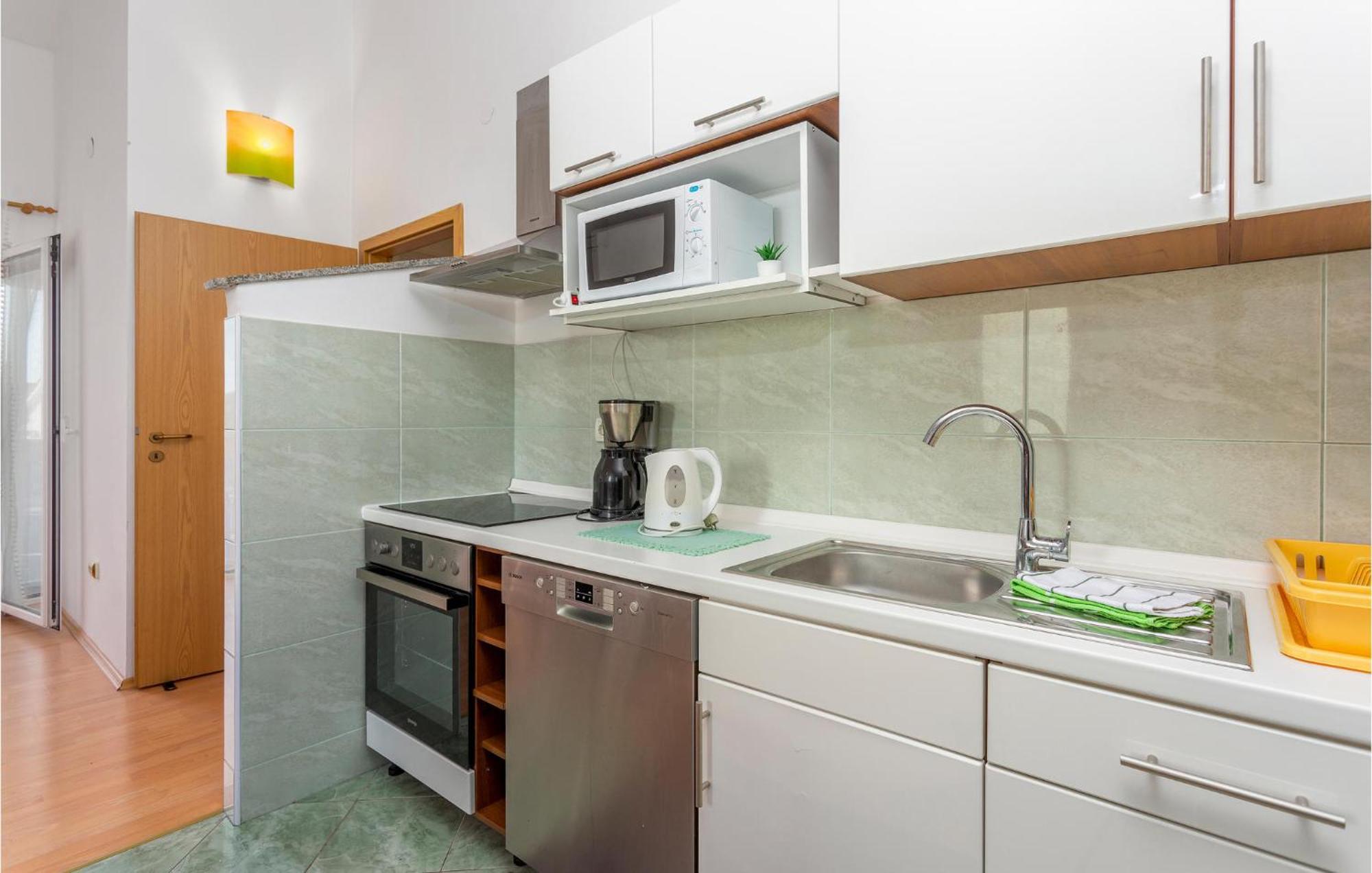 Beautiful Apartment In Krk With Kitchen Krk Town Εξωτερικό φωτογραφία