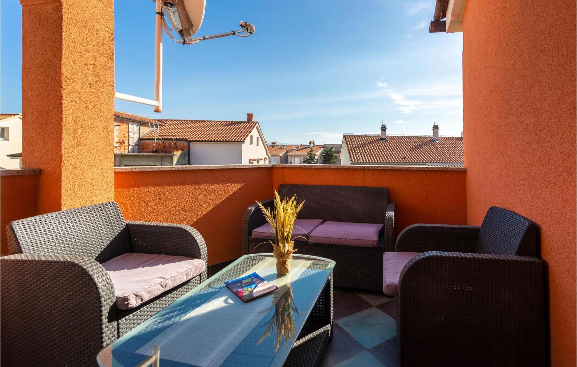 Beautiful Apartment In Krk With Kitchen Krk Town Εξωτερικό φωτογραφία