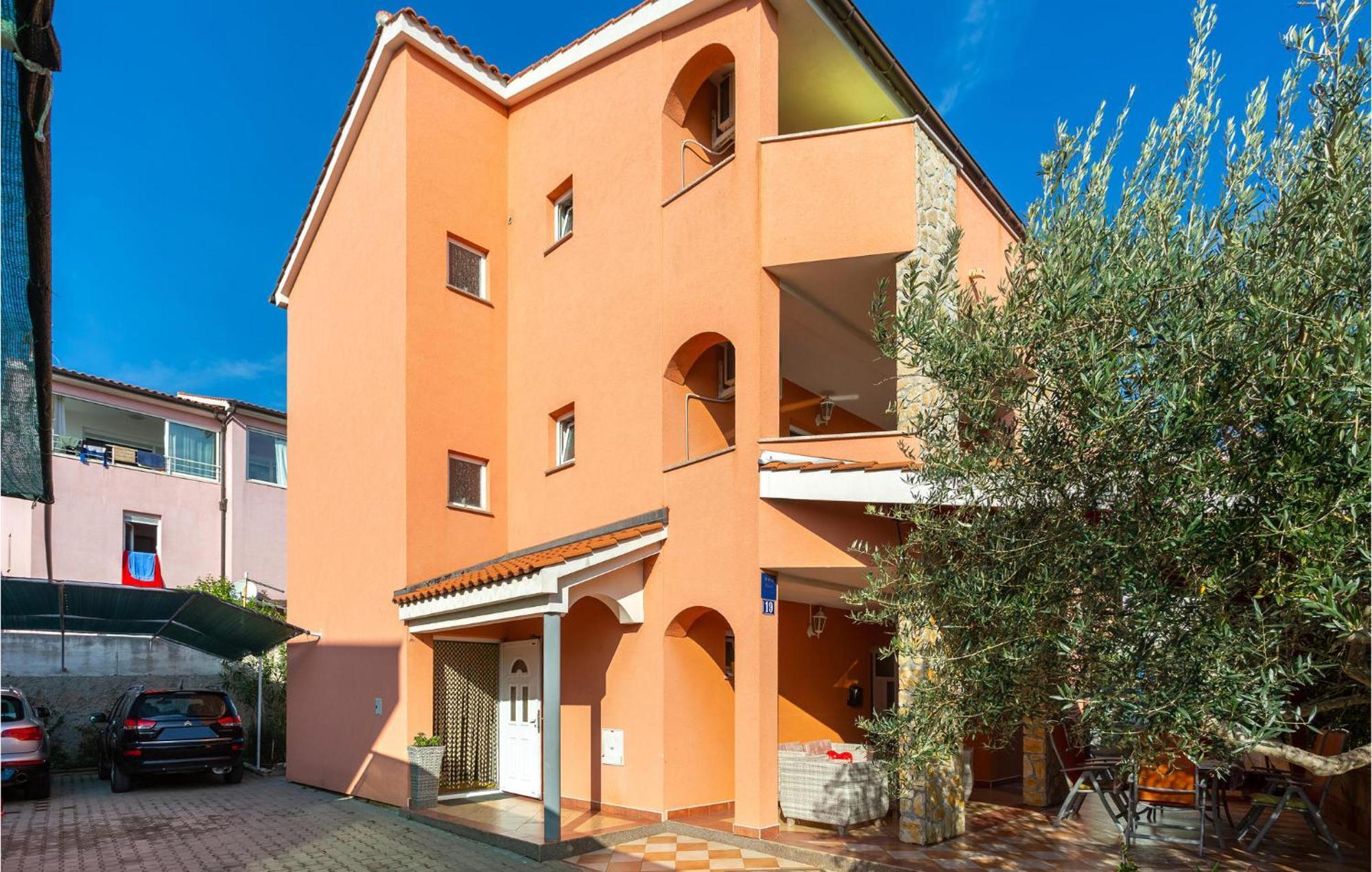 Beautiful Apartment In Krk With Kitchen Krk Town Εξωτερικό φωτογραφία
