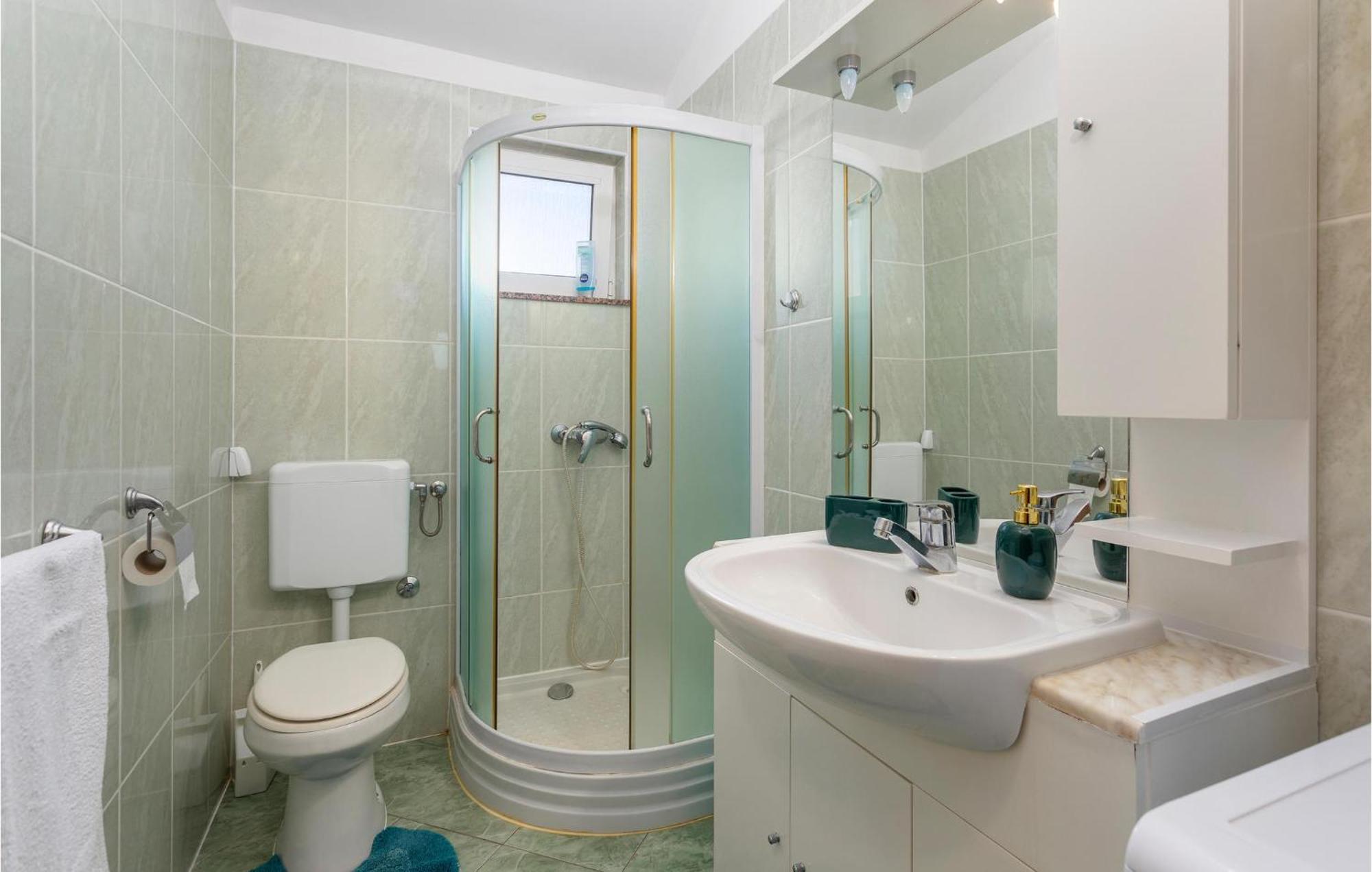 Beautiful Apartment In Krk With Kitchen Krk Town Εξωτερικό φωτογραφία