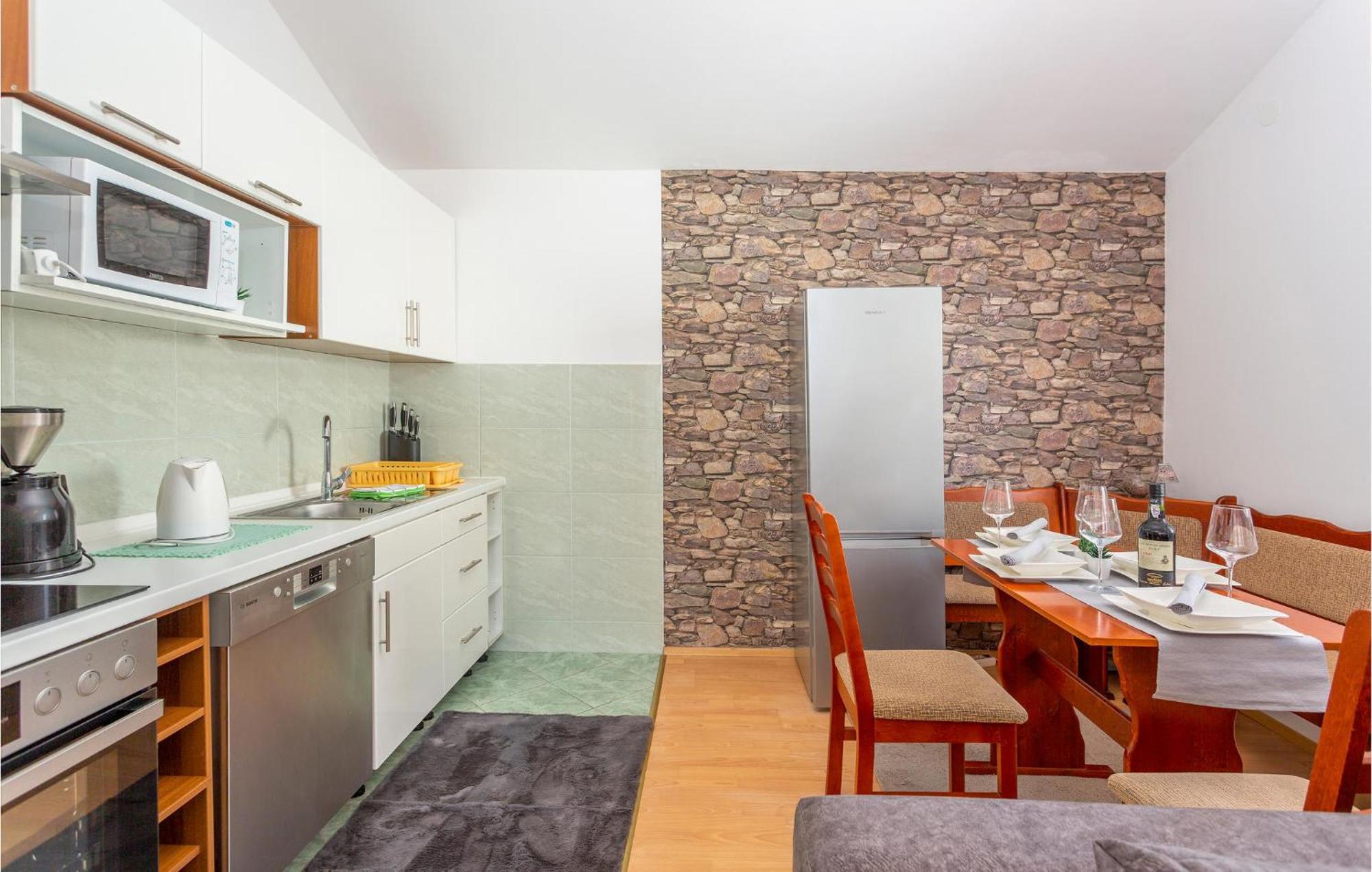 Beautiful Apartment In Krk With Kitchen Krk Town Εξωτερικό φωτογραφία